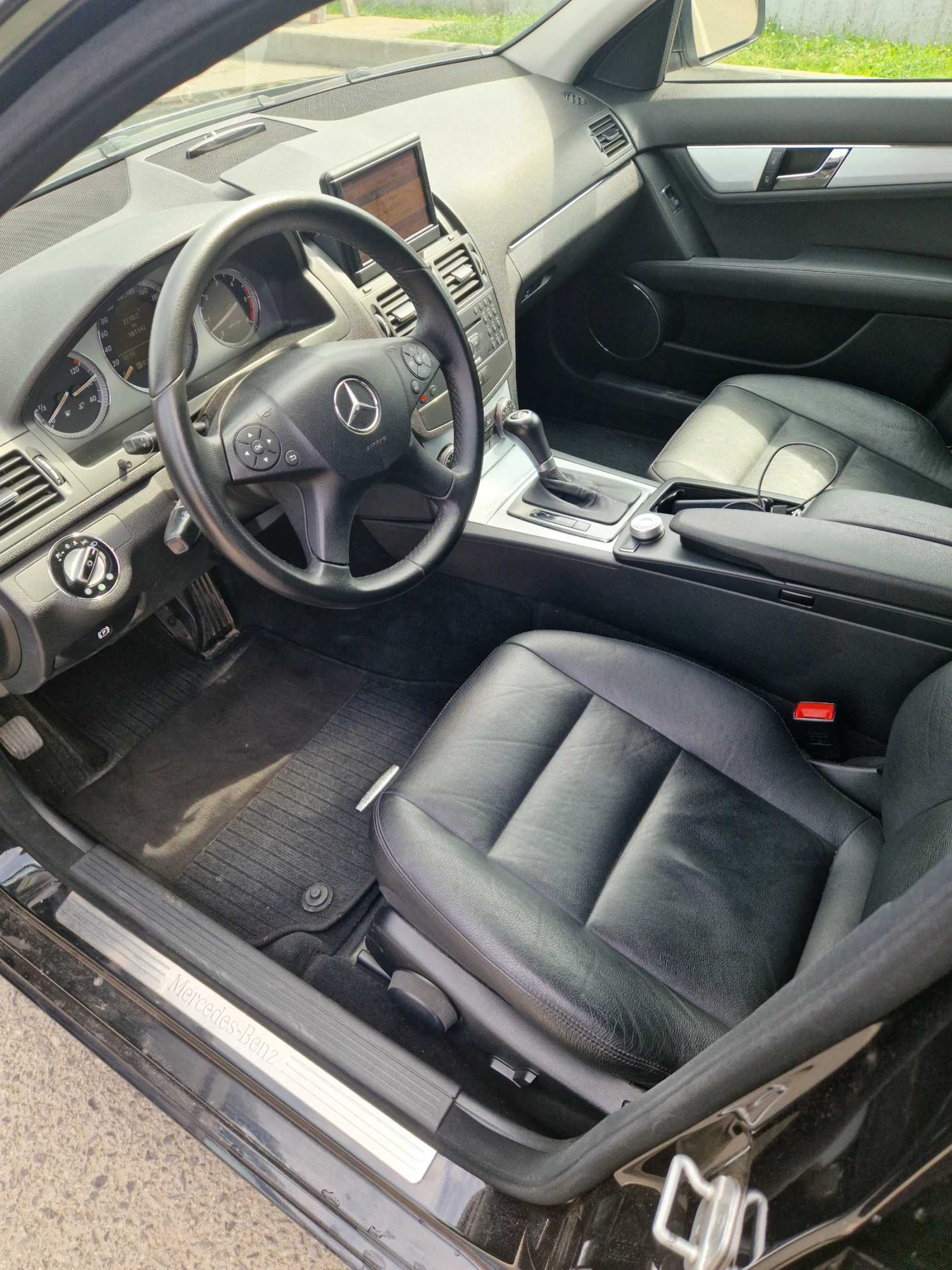 Mercedes-Benz C 320 4matic 7G - изображение 9