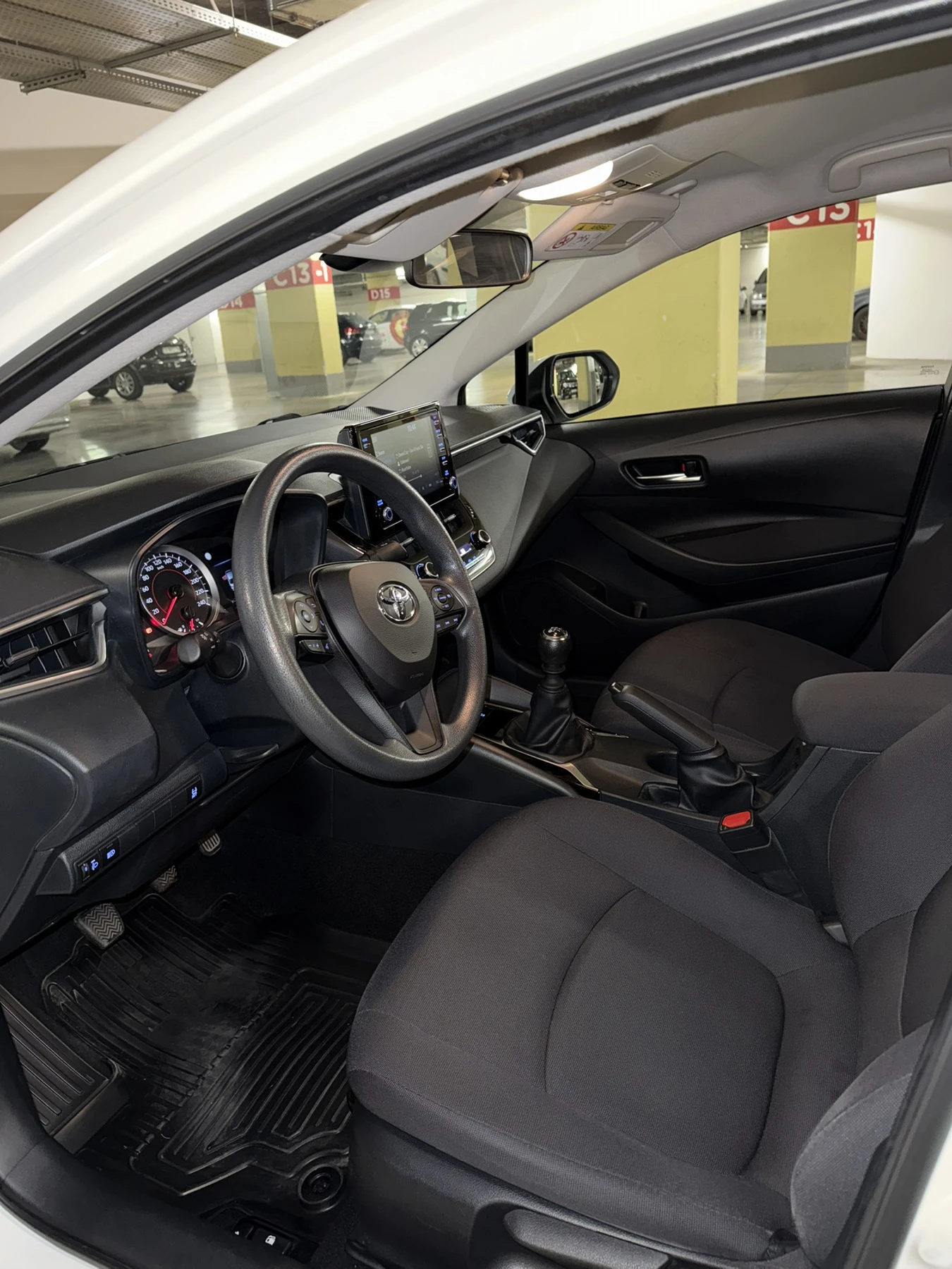 Toyota Corolla 1.5  | Mobile.bg   14