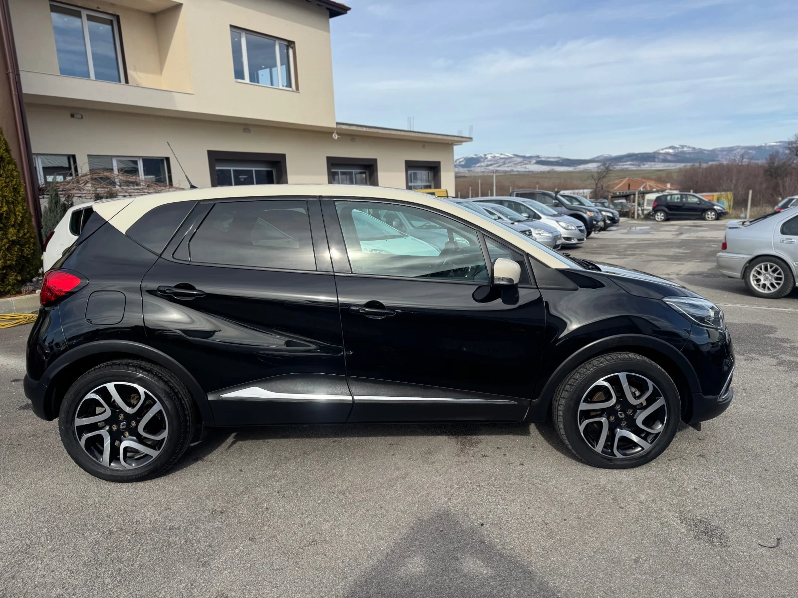 Renault Captur 1.5dci EXCLUSIVE AUTOMATIC  - изображение 4
