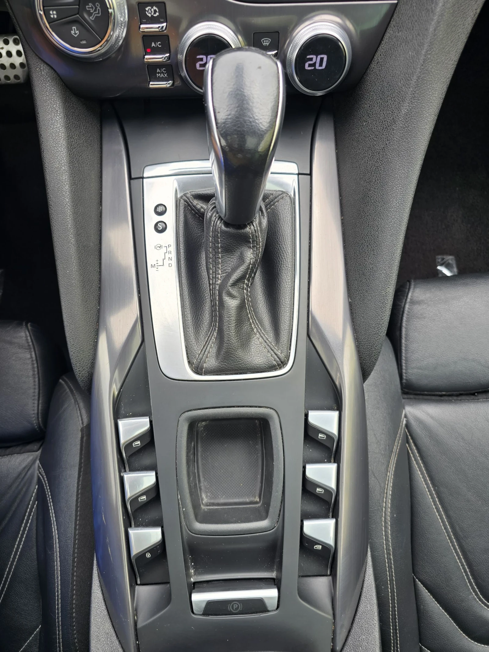 Citroen DS5 FACE/EXCLUSIVE/AUTO/НАПЪЛНО ОБСЛУЖЕН, снимка 14 - Автомобили и джипове - 54465820