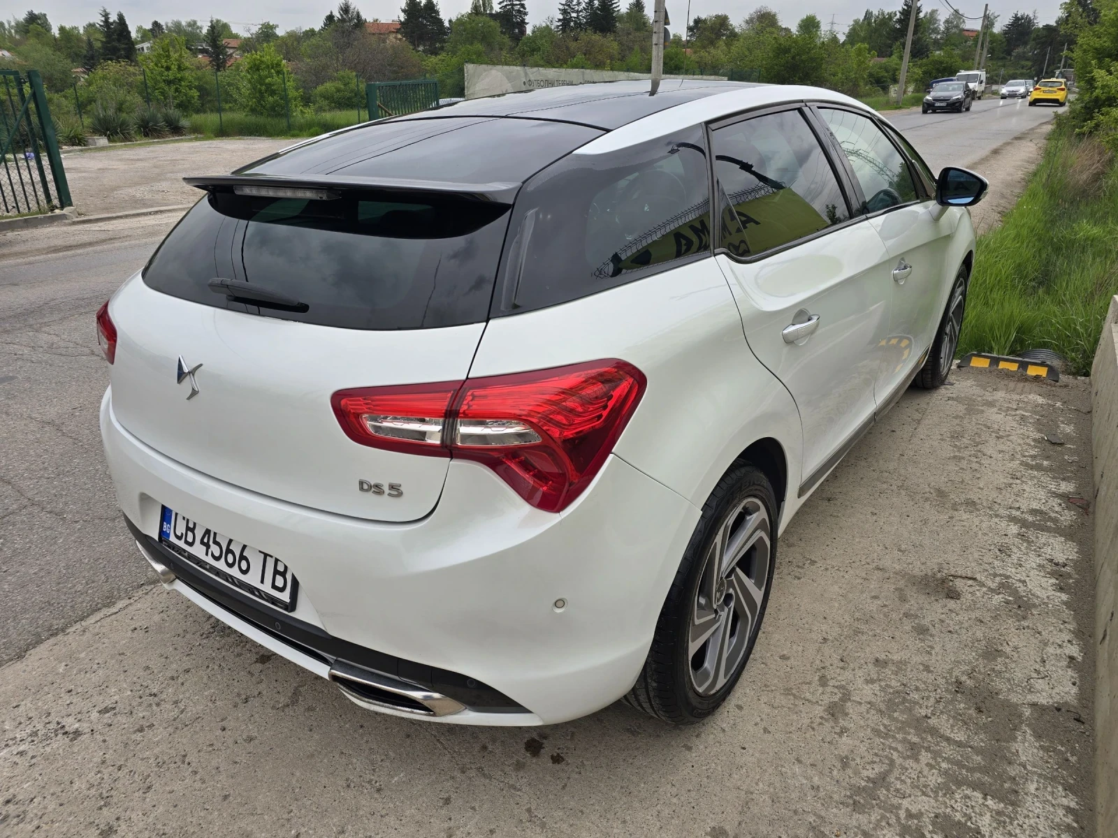 Citroen DS5 FACE/EXCLUSIVE/AUTO/НАПЪЛНО ОБСЛУЖЕН, снимка 4 - Автомобили и джипове - 54465820