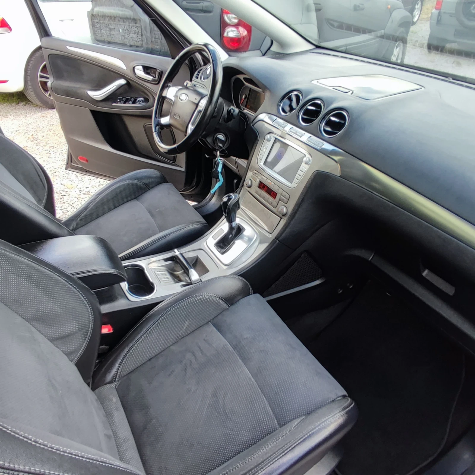 Ford S-Max 2.0TDCI* TITANIUM* AVTOMAT* NAVI* PANORAMA* КОЖА* , снимка 9 - Автомобили и джипове - 54703436