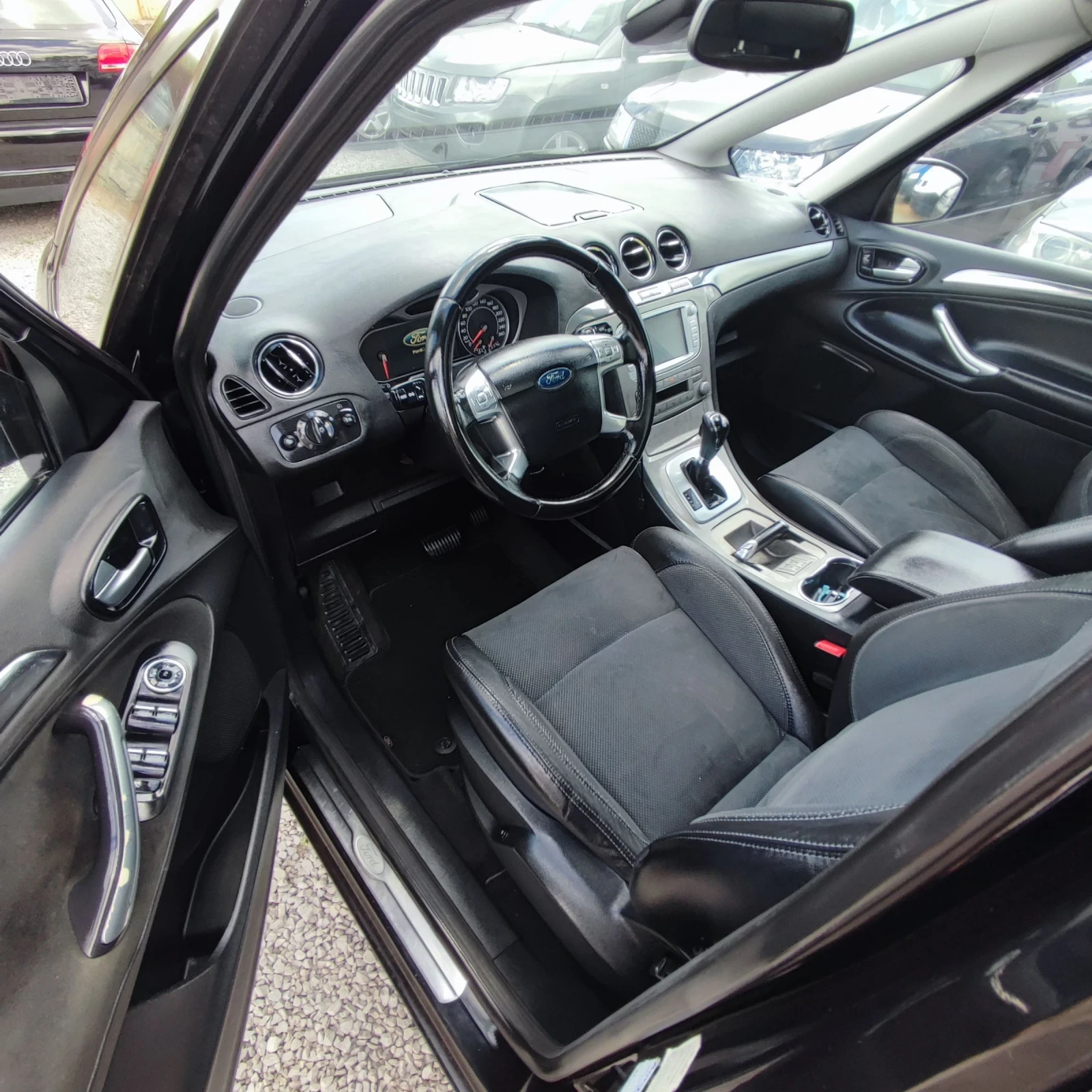 Ford S-Max 2.0TDCI* TITANIUM* AVTOMAT* NAVI* PANORAMA* КОЖА* , снимка 8 - Автомобили и джипове - 54703436