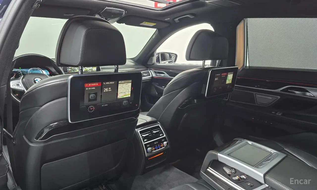 BMW 740 Li / XDRIVE / M / 360 / 3хTV / МАСАЖИ / ЛИЗИНГ, снимка 17 - Автомобили и джипове - 54827515