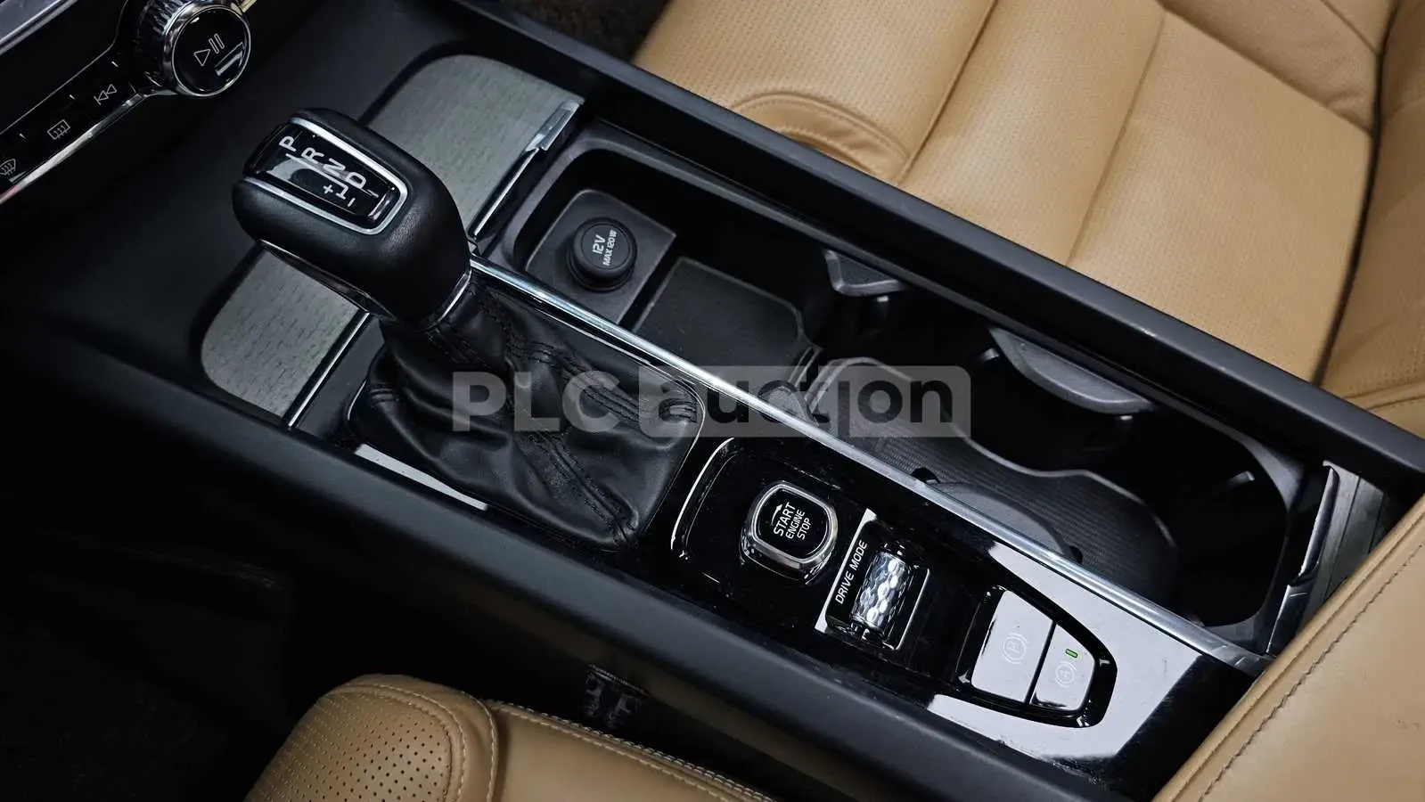 Volvo S60 T5 INSCRIPTION #УНИКАТ# HEAD UP, снимка 9 - Автомобили и джипове - 54967981