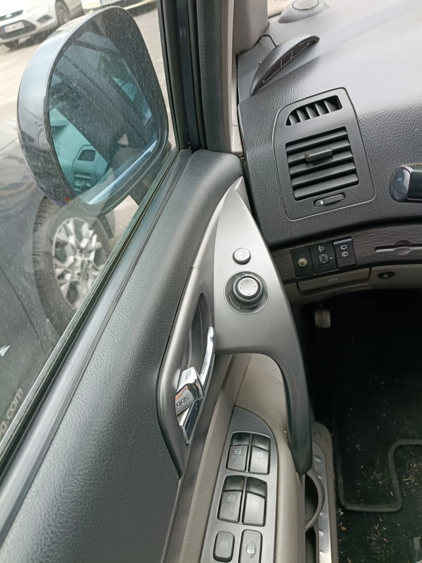 SsangYong Rodius 2, 2 Euro6w 7 места, снимка 12 - Автомобили и джипове - 55008988