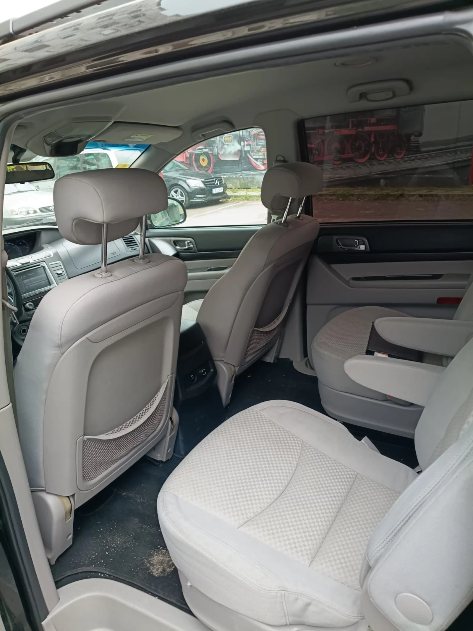 SsangYong Rodius 2, 2 Euro6w 7 места, снимка 3 - Автомобили и джипове - 55008988
