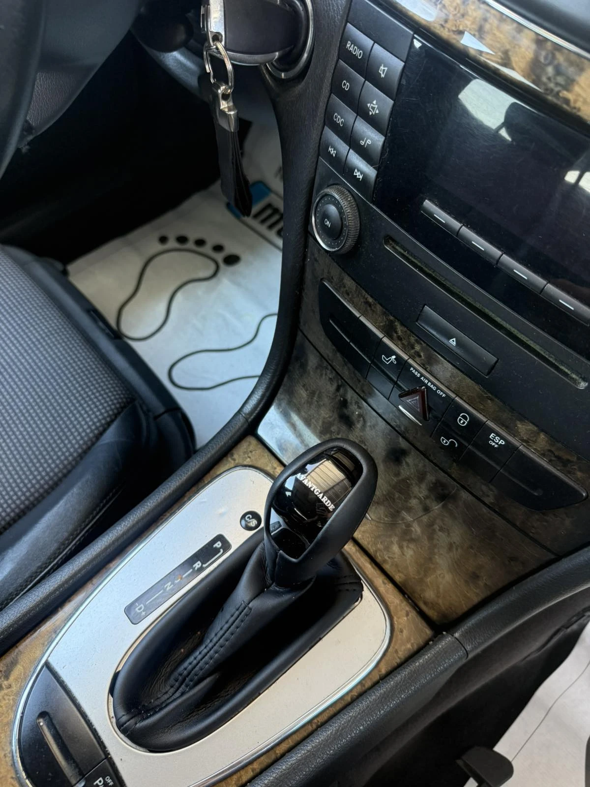 Mercedes-Benz E 270 CDI AVANGARDE, снимка 16 - Автомобили и джипове - 55056950