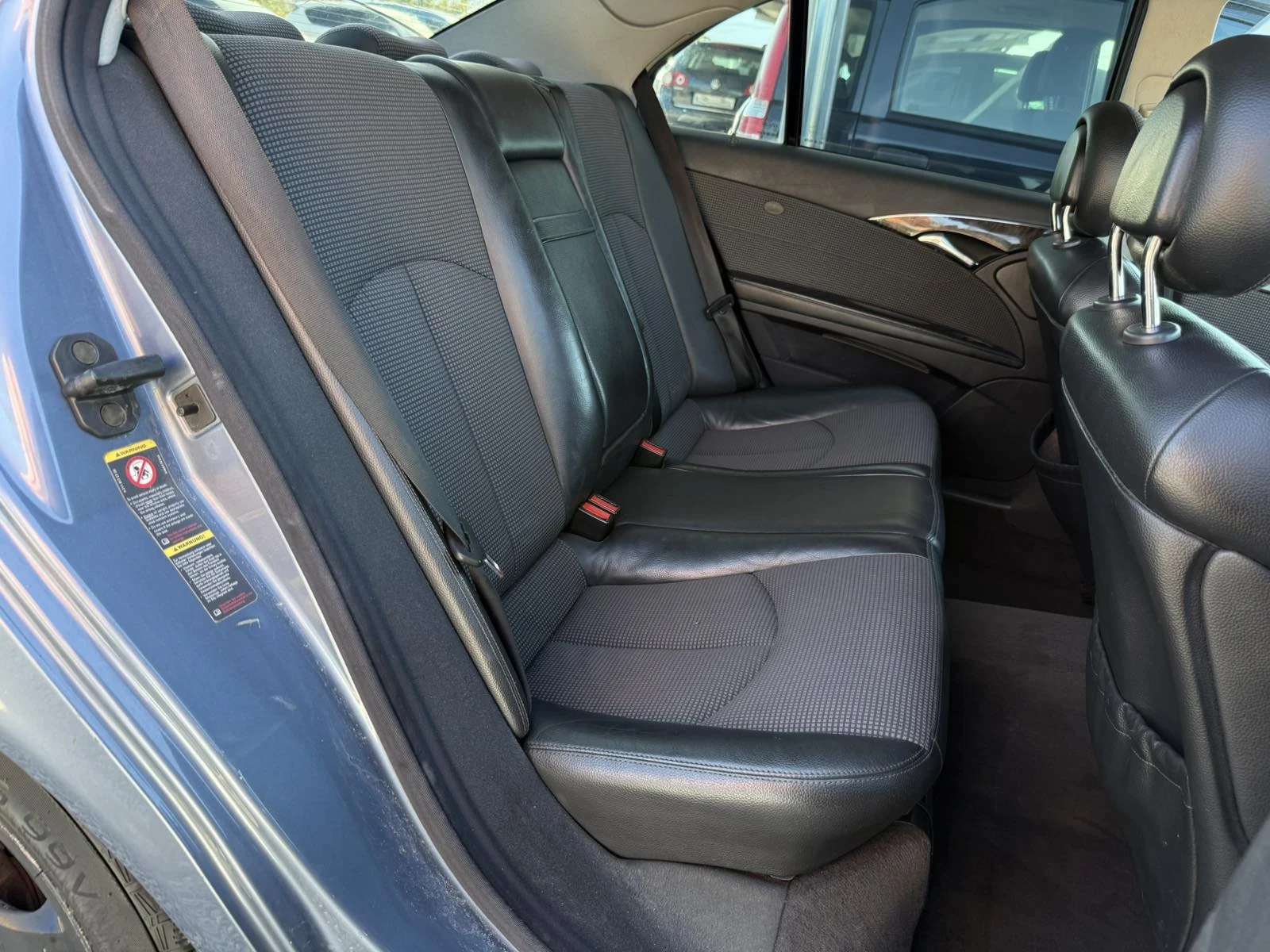 Mercedes-Benz E 270 CDI AVANGARDE, снимка 12 - Автомобили и джипове - 55056950