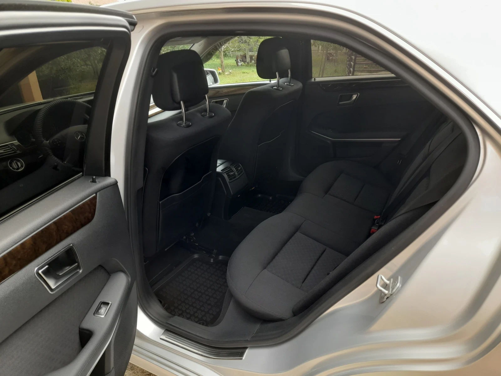 Mercedes-Benz E 350, снимка 8 - Автомобили и джипове - 55144985