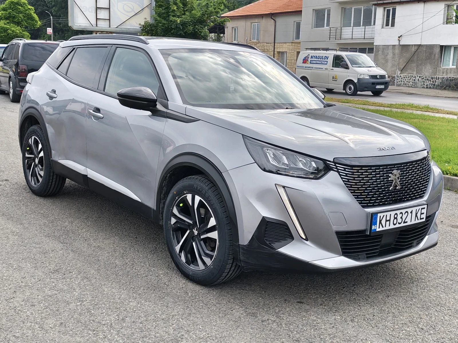 Peugeot 2008 1.2 Allure Tech, снимка 2 - Автомобили и джипове - 55278185