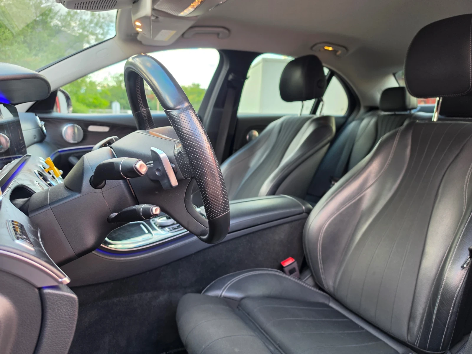 Mercedes-Benz E 400 4Matic Business+ Night Package Widescreen, снимка 10 - Автомобили и джипове - 55333060