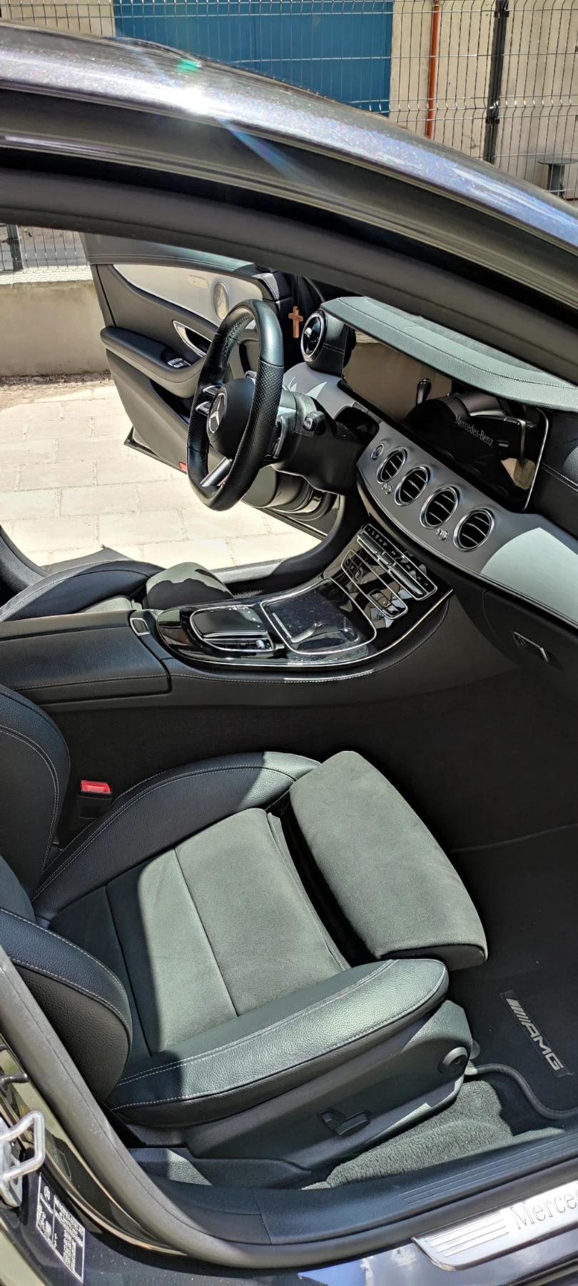 Mercedes-Benz E 220, снимка 16 - Автомобили и джипове - 55372033