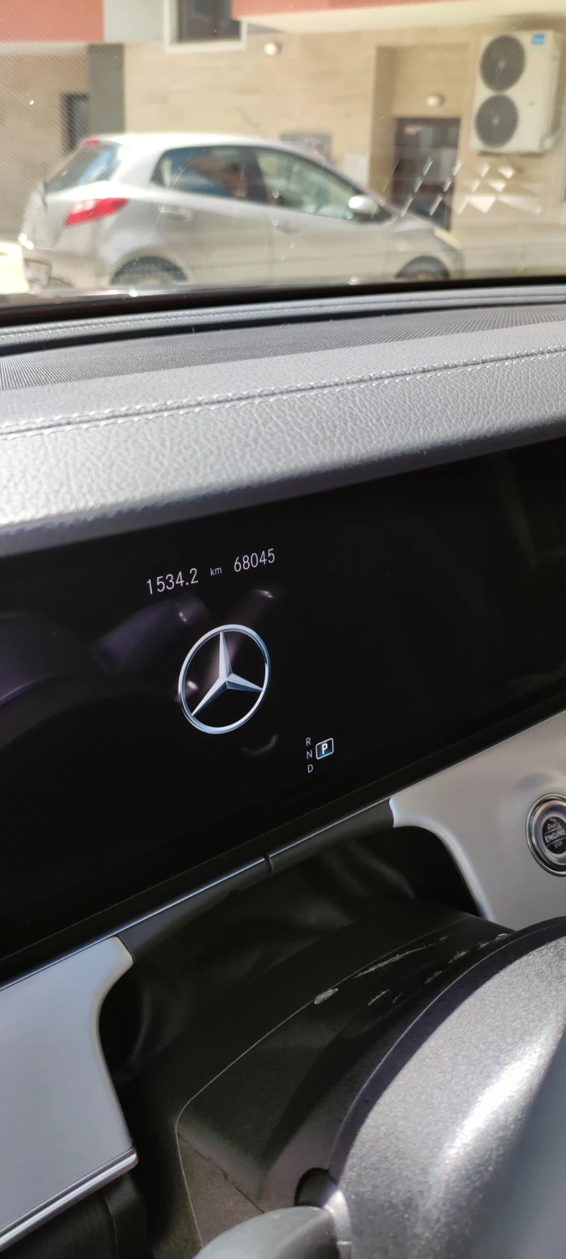 Mercedes-Benz E 220, снимка 8 - Автомобили и джипове - 55372033