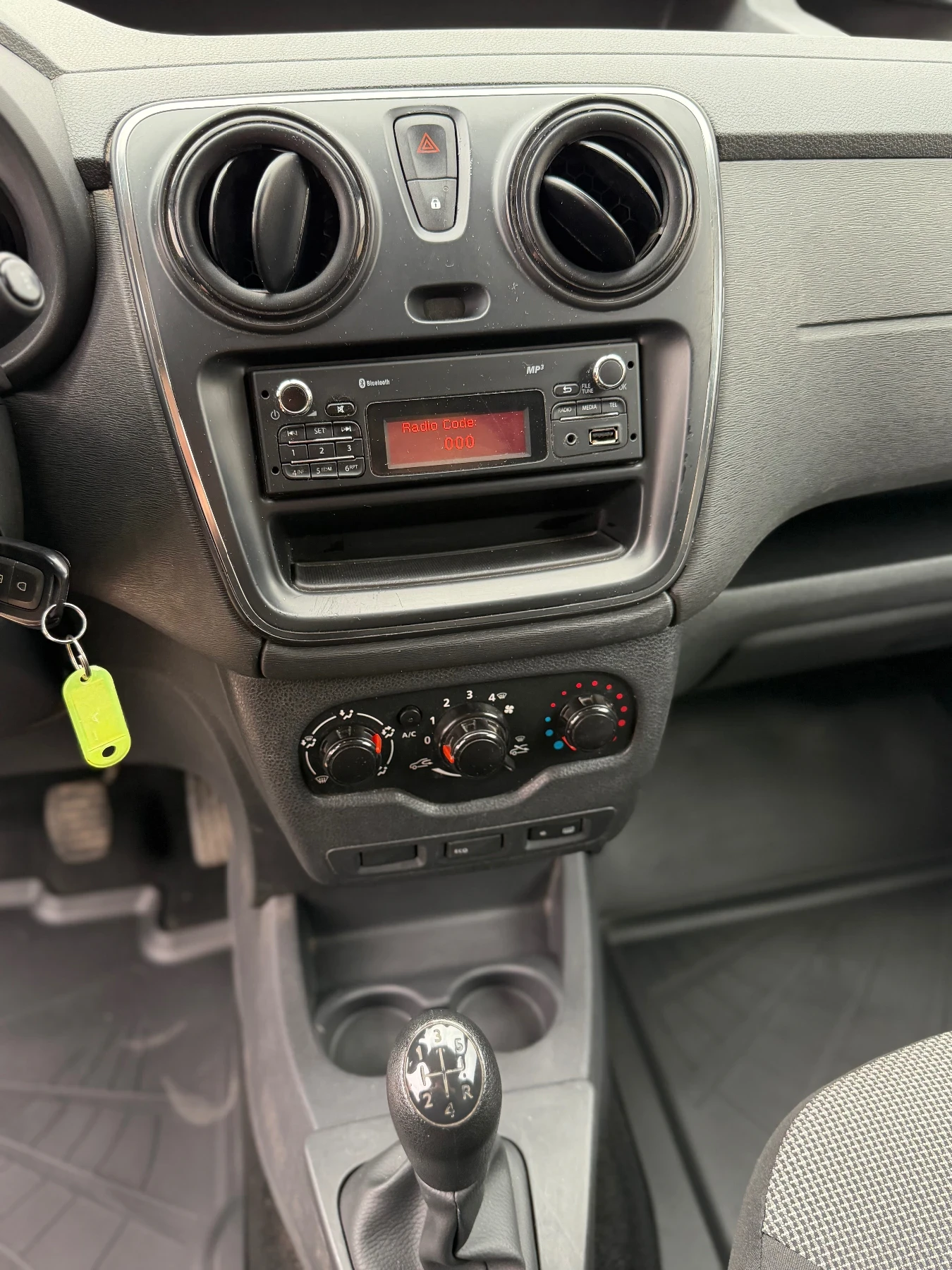 Dacia Dokker, снимка 8 - Автомобили и джипове - 55392669
