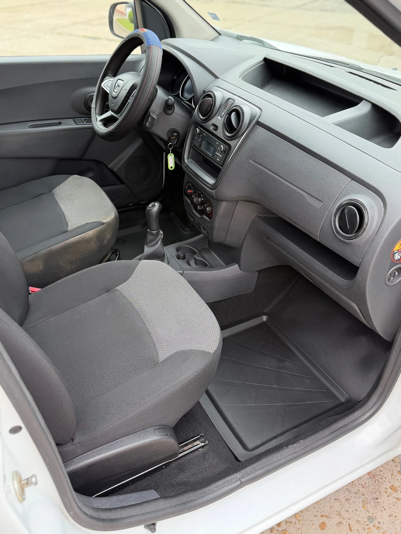 Dacia Dokker, снимка 6 - Автомобили и джипове - 55392669