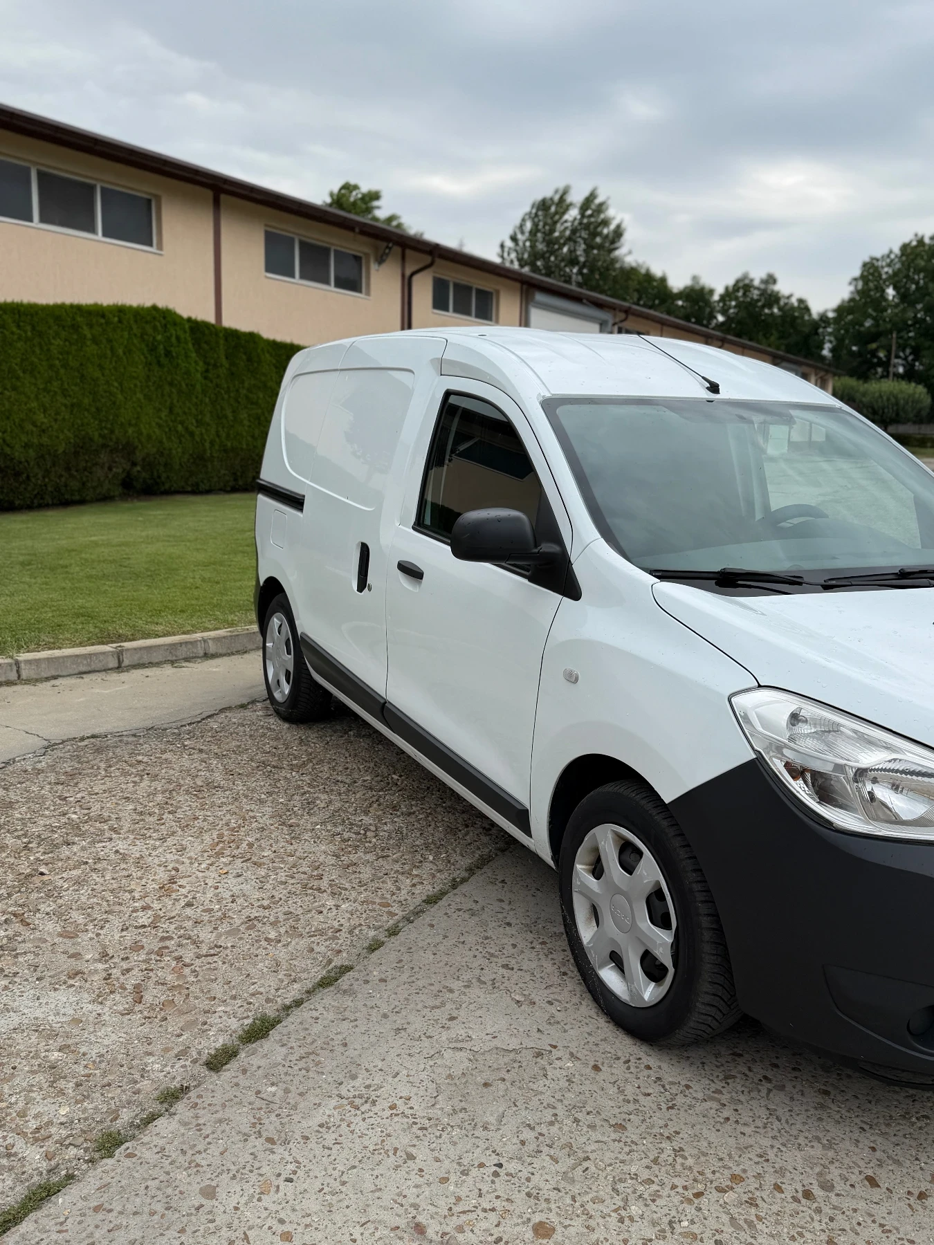 Dacia Dokker, снимка 3 - Автомобили и джипове - 55392669