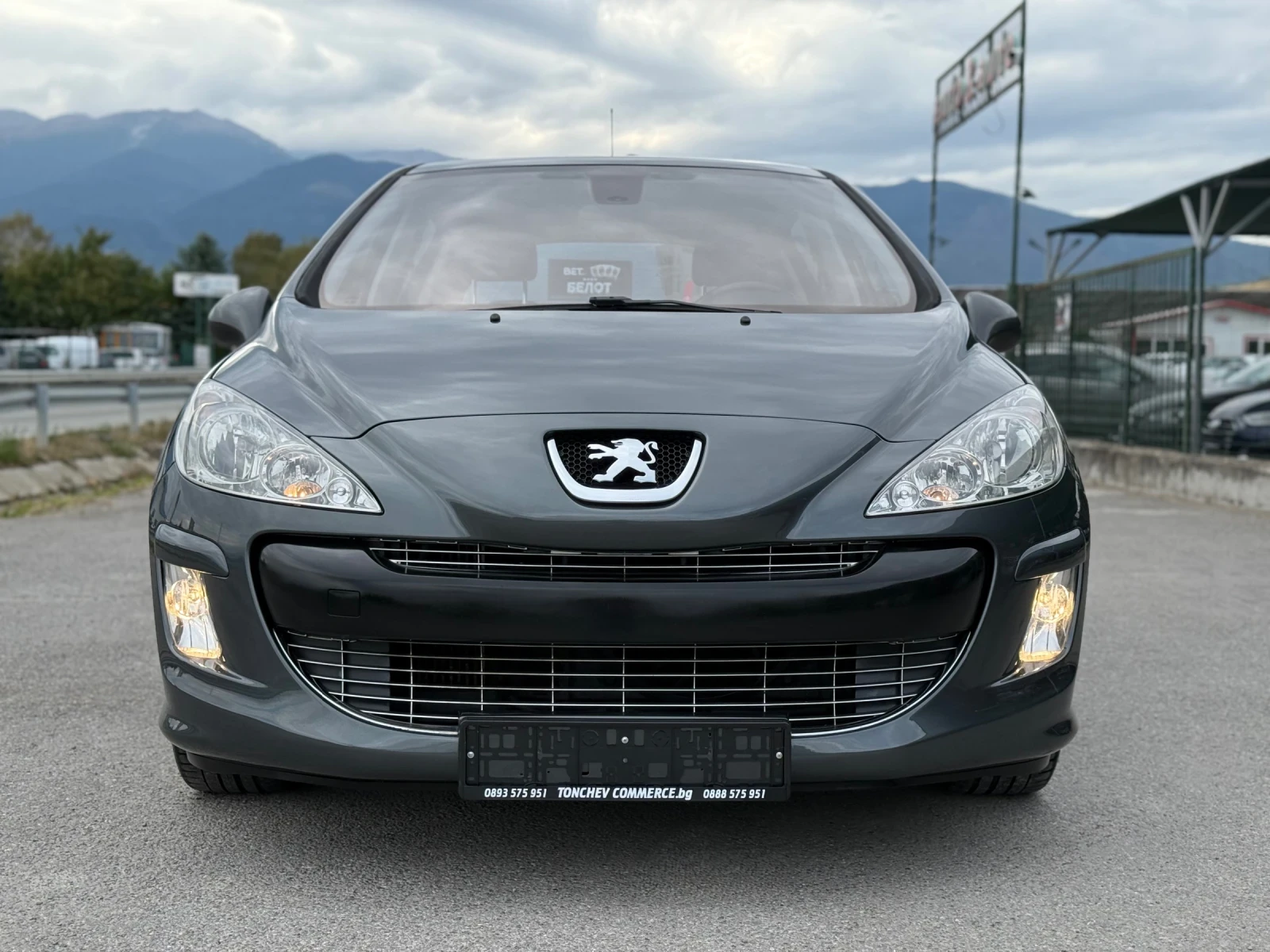 Peugeot 308 1.6-HDI-6-speed-ПАНОРАМА-АВТОПИЛОТ-КАТО НОВА, снимка 2 - Автомобили и джипове - 56274635