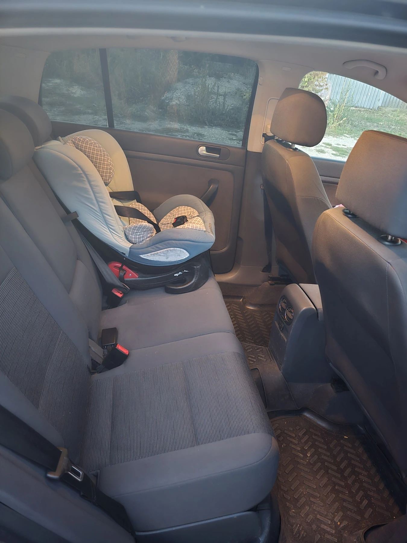 VW Golf Plus 1.9TDI 105HP, снимка 11 - Автомобили и джипове - 56469634