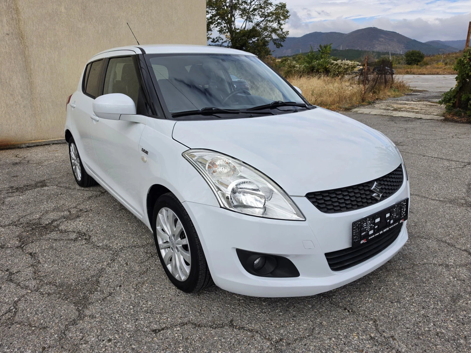 Suzuki Swift 1.3 DDIS GL, снимка 3 - Автомобили и джипове - 56506368