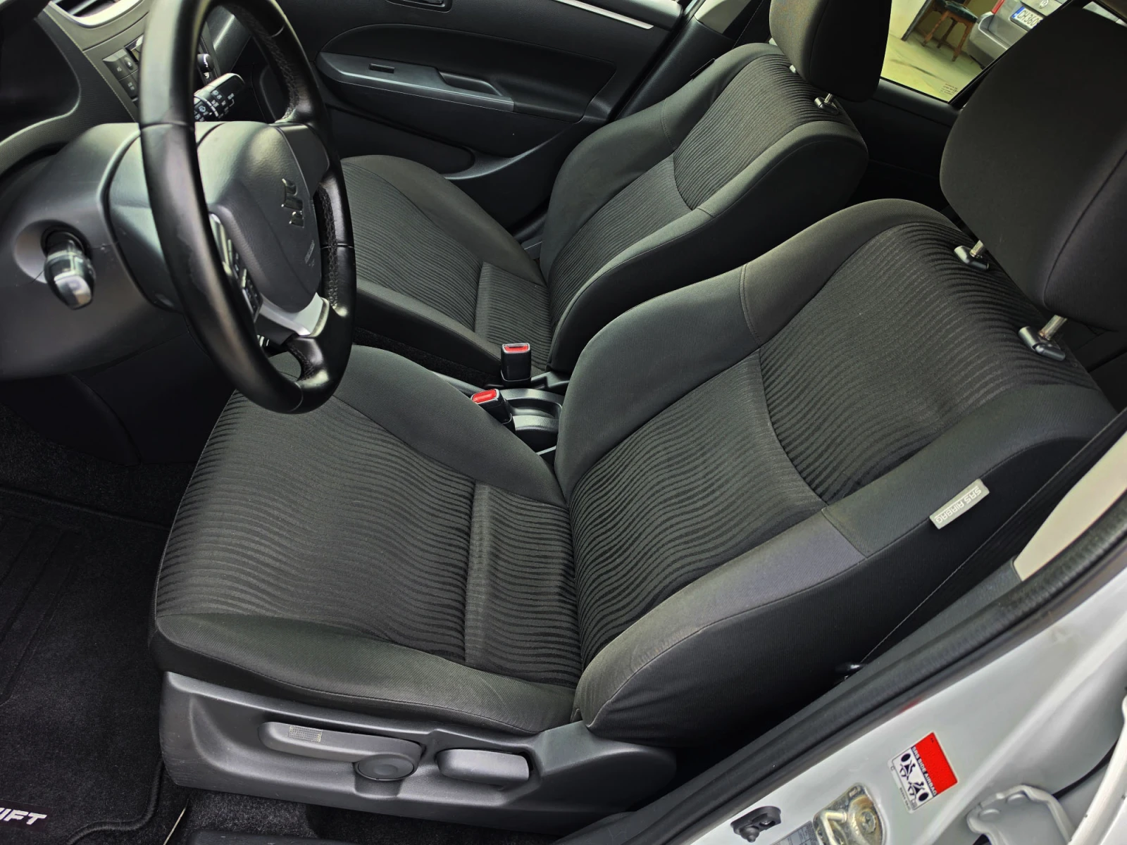 Suzuki Swift 1.3 DDIS GL, снимка 10 - Автомобили и джипове - 56506368