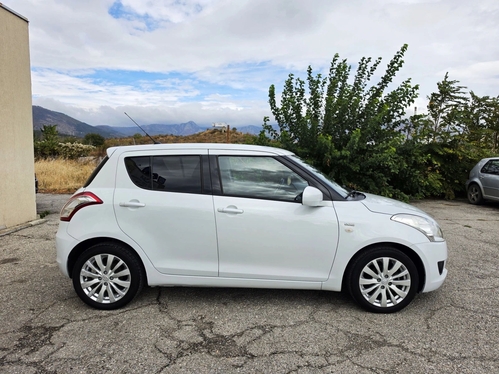 Suzuki Swift 1.3 DDIS GL, снимка 8 - Автомобили и джипове - 56506368