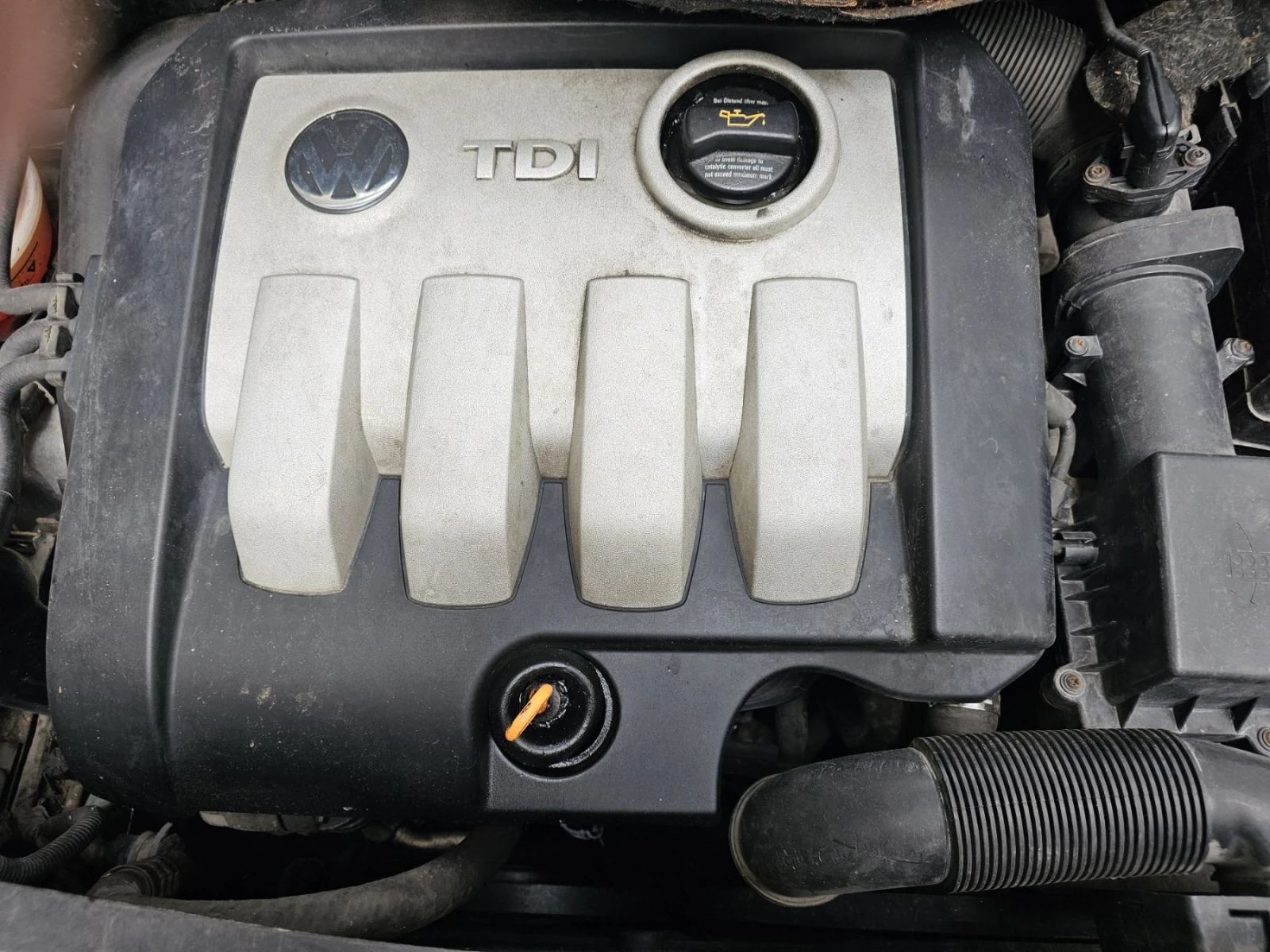VW Touran, снимка 5 - Автомобили и джипове - 56529914