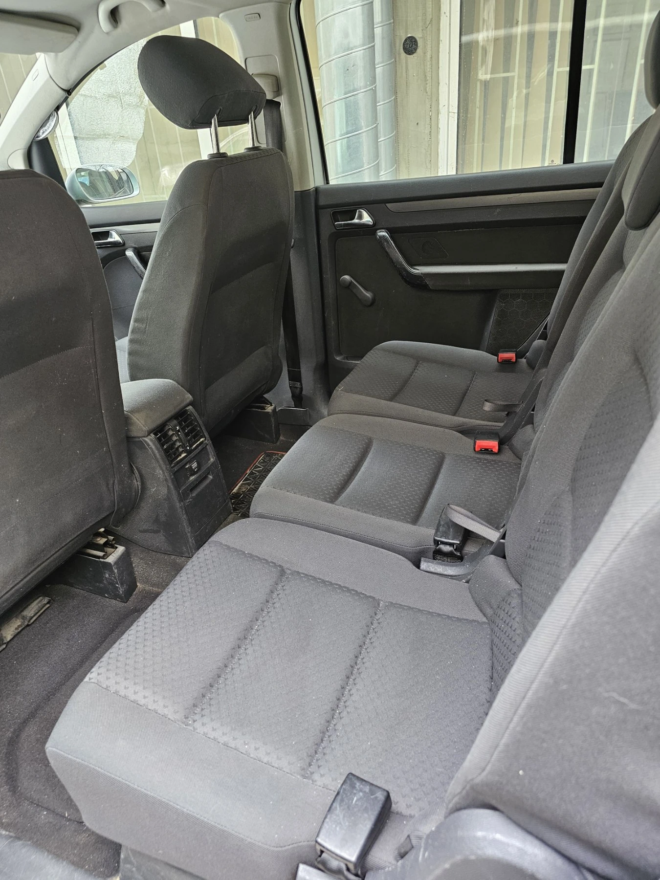 VW Touran, снимка 2 - Автомобили и джипове - 56529914