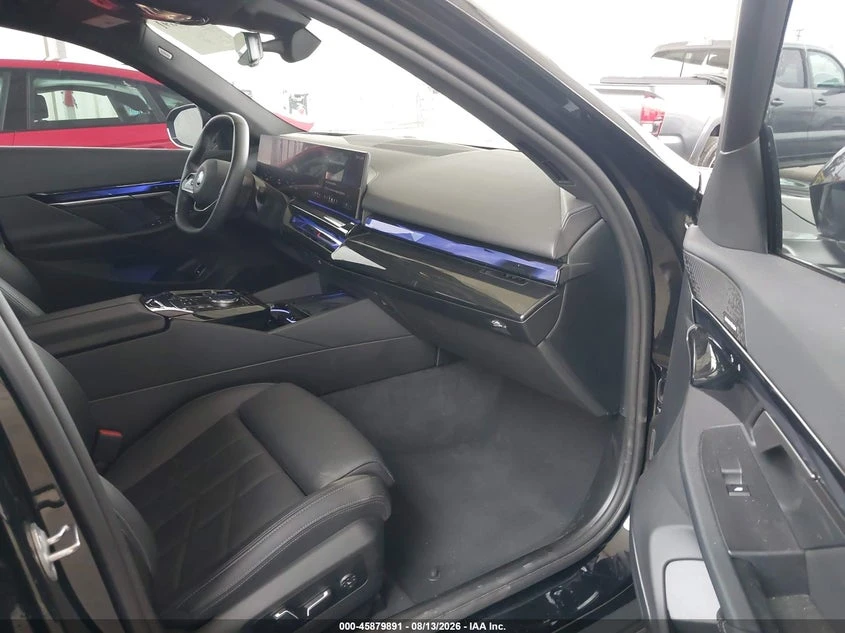 BMW i5 Edrive40, снимка 5 - Автомобили и джипове - 56642826