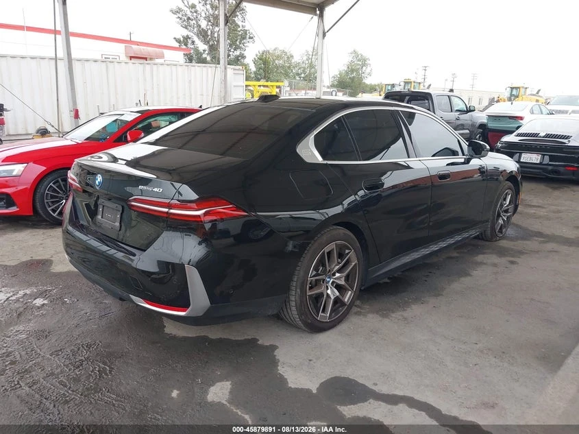 BMW i5 Edrive40, снимка 4 - Автомобили и джипове - 56642826