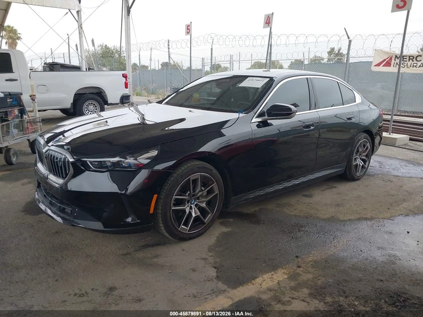 BMW i5 Edrive40, снимка 2 - Автомобили и джипове - 56642826