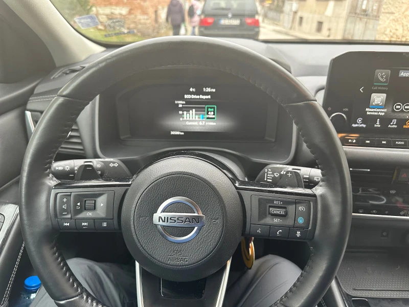 Nissan Qashqai, снимка 6 - Автомобили и джипове - 47501551