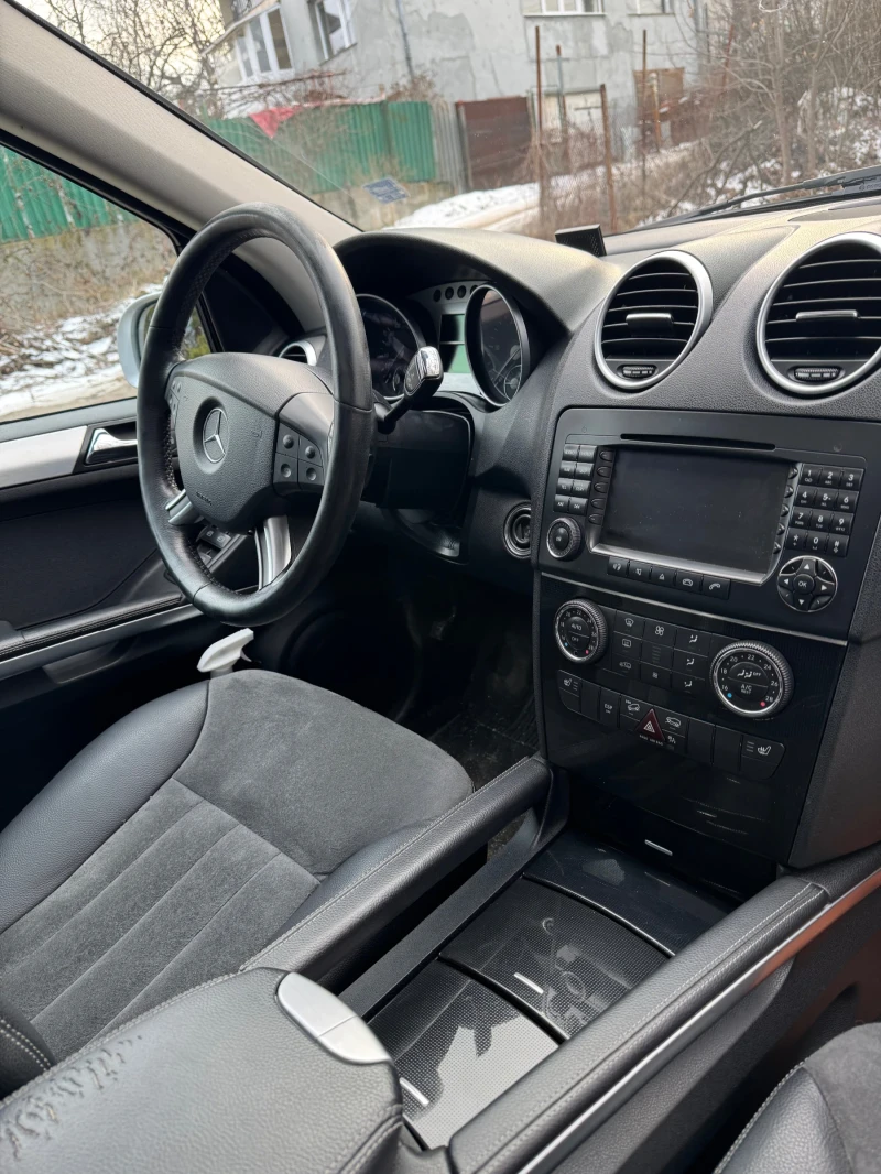 Mercedes-Benz ML 320CDI, снимка 15 - Автомобили и джипове - 49435907