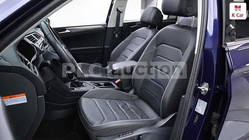 VW Tiguan Allspace 2.0 /PANO/ОБДУХ/DISTRONIC, снимка 10 - Автомобили и джипове - 54214466