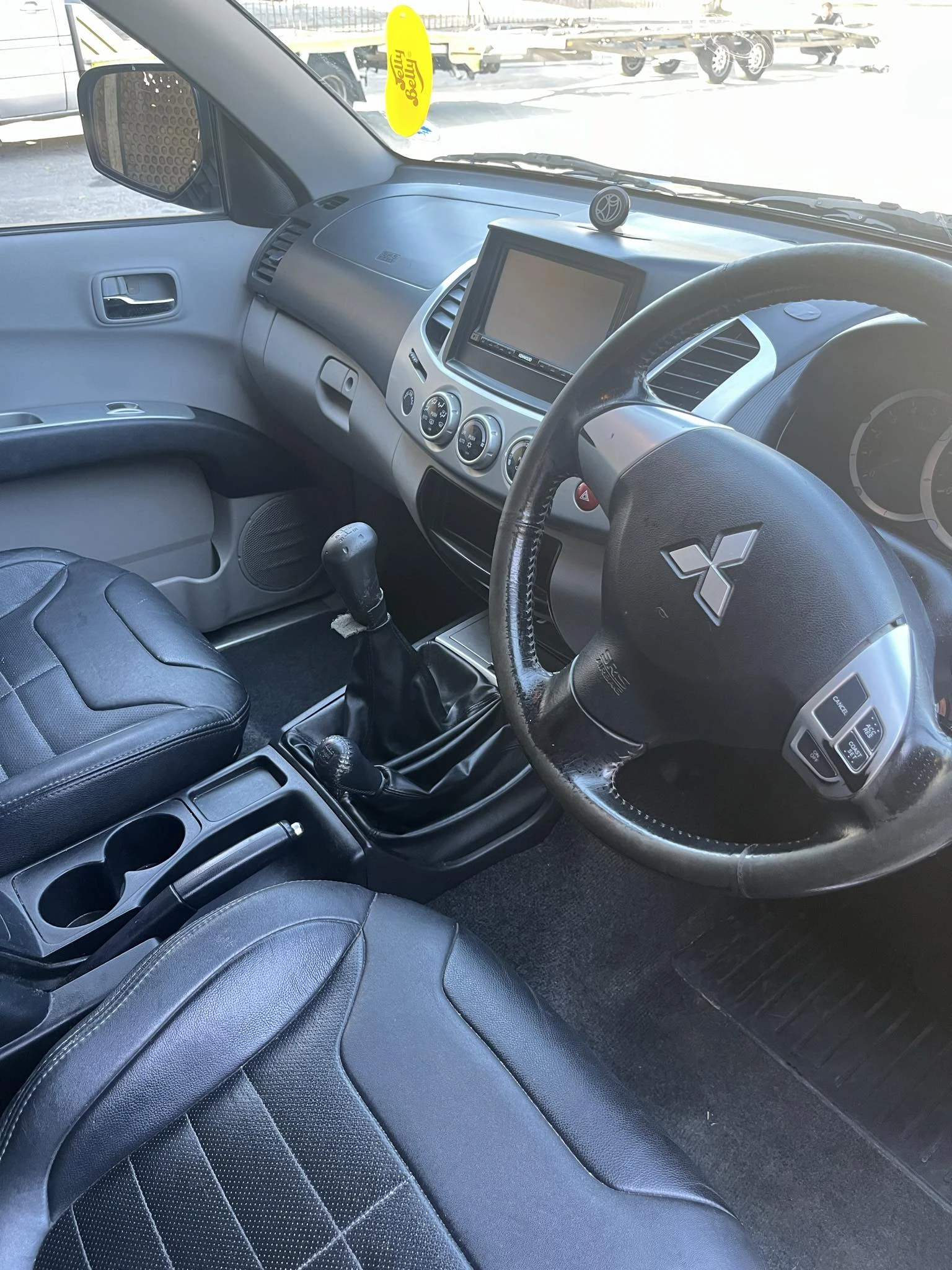 Mitsubishi L200 2, 5 - изображение 8