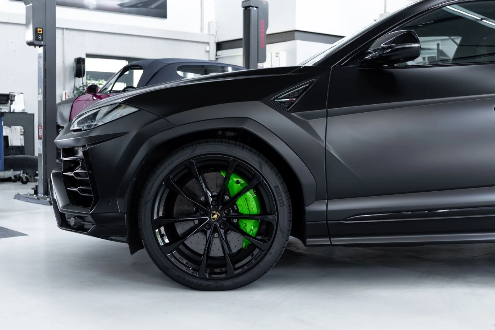 Lamborghini Urus 4.0 V8/ CERAMIC/ B&O/ PANO/ Q-CITURA/ ANIMA/ 23/   - изображение 4