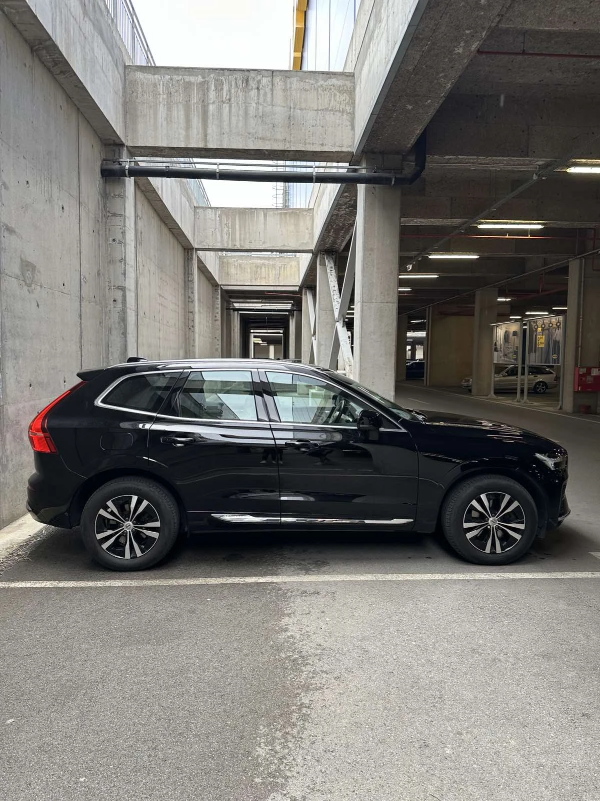 Volvo XC60 Plug In Hybrid* Inscription* AWD* Pano*  - изображение 4