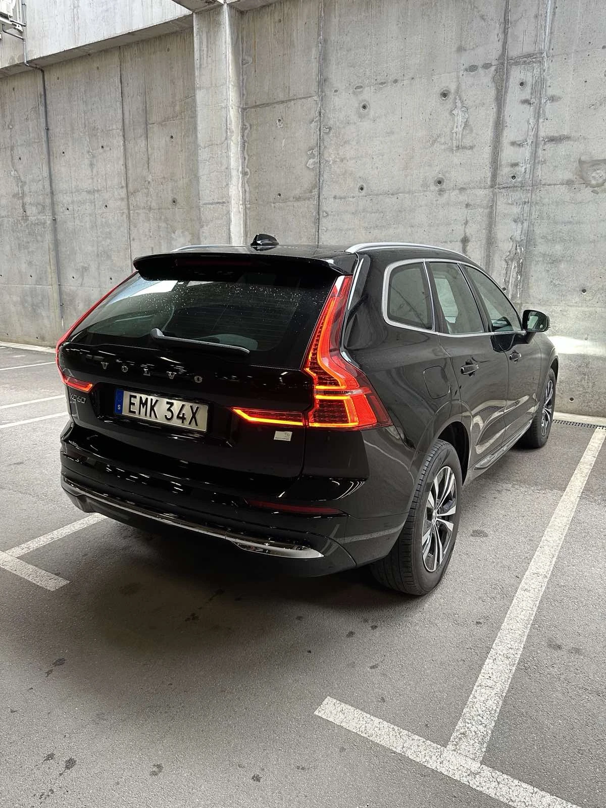Volvo XC60 Plug In Hybrid* Inscription* AWD* Pano*  - изображение 5