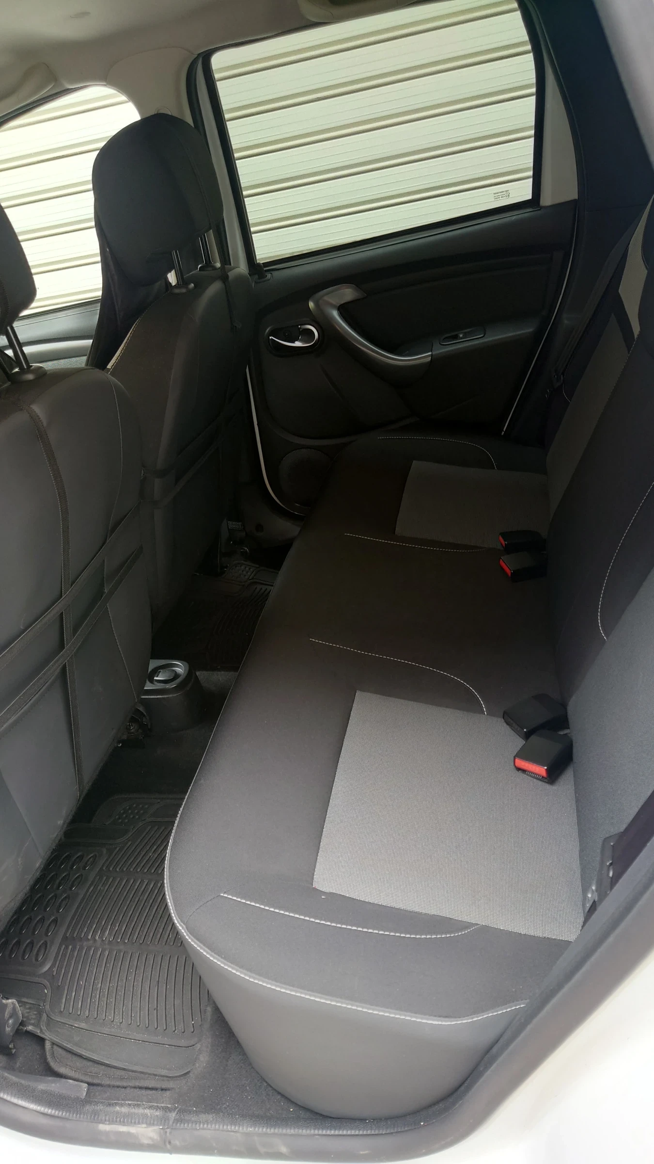 Dacia Duster 1.6 Sce - изображение 8