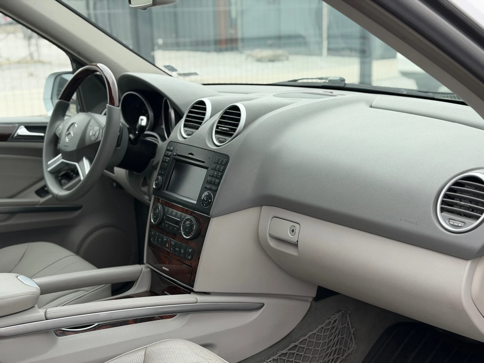 Mercedes-Benz ML 350, снимка 9 - Автомобили и джипове - 53901166