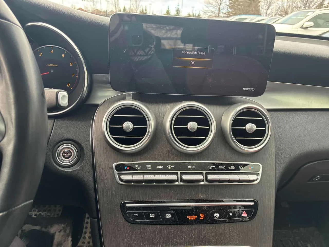 Mercedes-Benz GLC * 300 * CARFAX * ЦЕНА ДО БГ, снимка 13 - Автомобили и джипове - 53979332