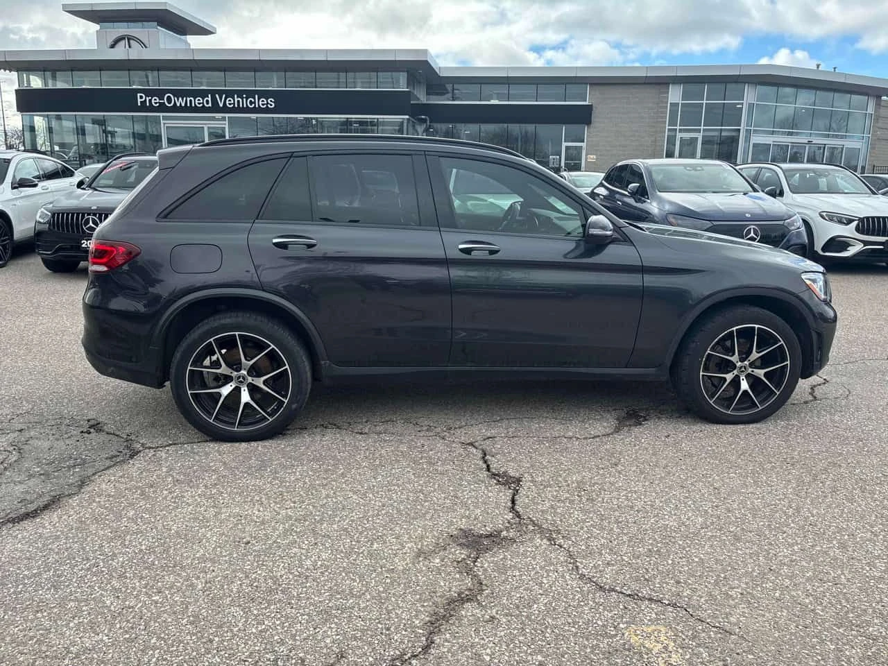 Mercedes-Benz GLC * 300 * CARFAX * ЦЕНА ДО БГ, снимка 3 - Автомобили и джипове - 53979332