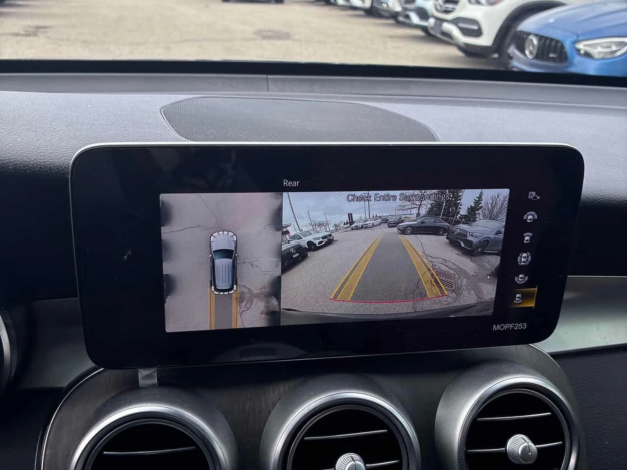 Mercedes-Benz GLC * 300 * CARFAX * ЦЕНА ДО БГ, снимка 12 - Автомобили и джипове - 53979332