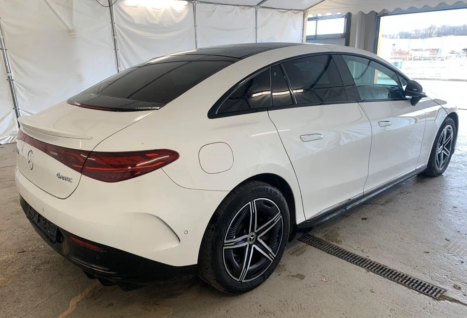 Mercedes-Benz EQE 350 4M AMG DISTRONIC, снимка 3 - Автомобили и джипове - 54681689