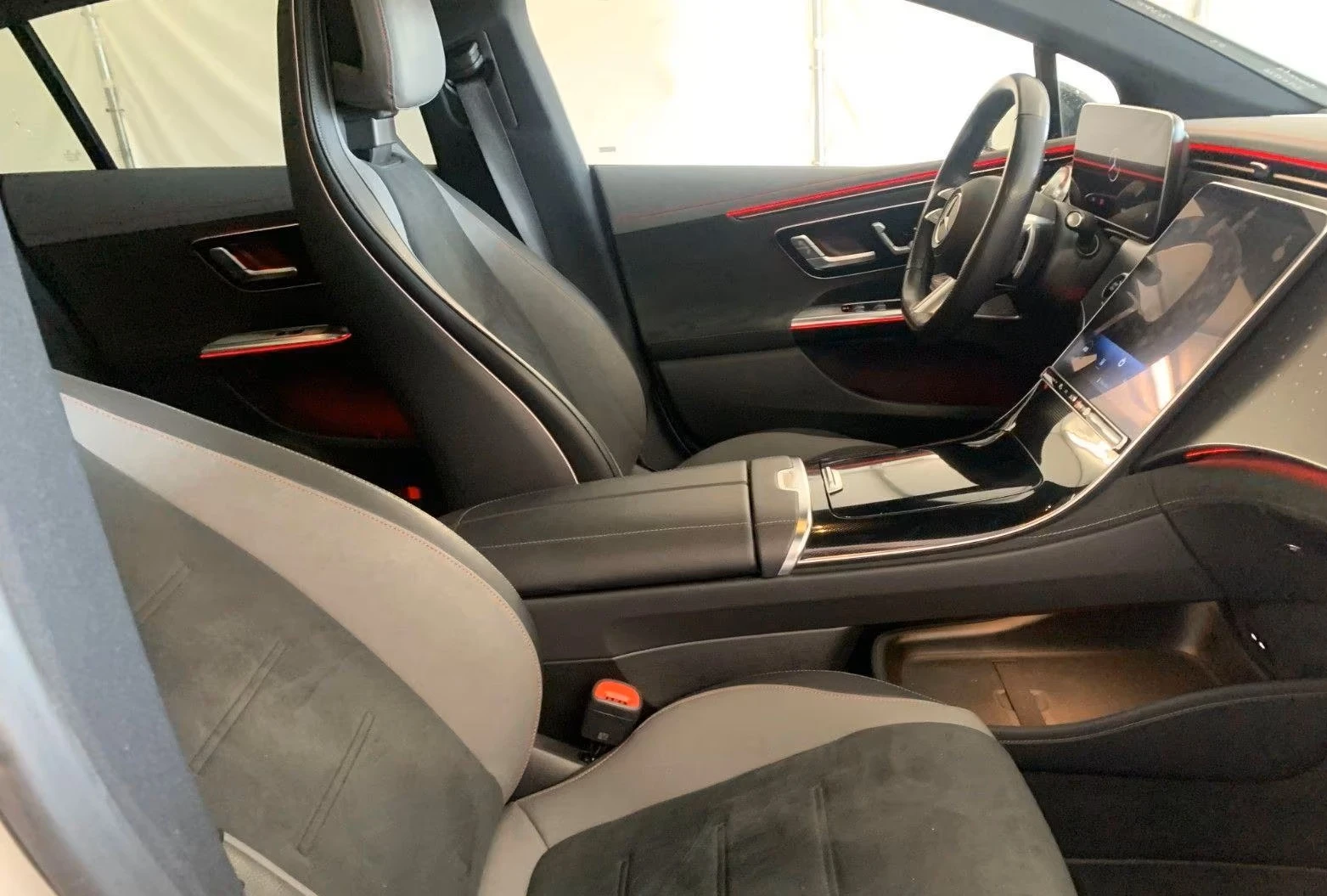 Mercedes-Benz EQE 350 4M AMG DISTRONIC, снимка 10 - Автомобили и джипове - 54681689