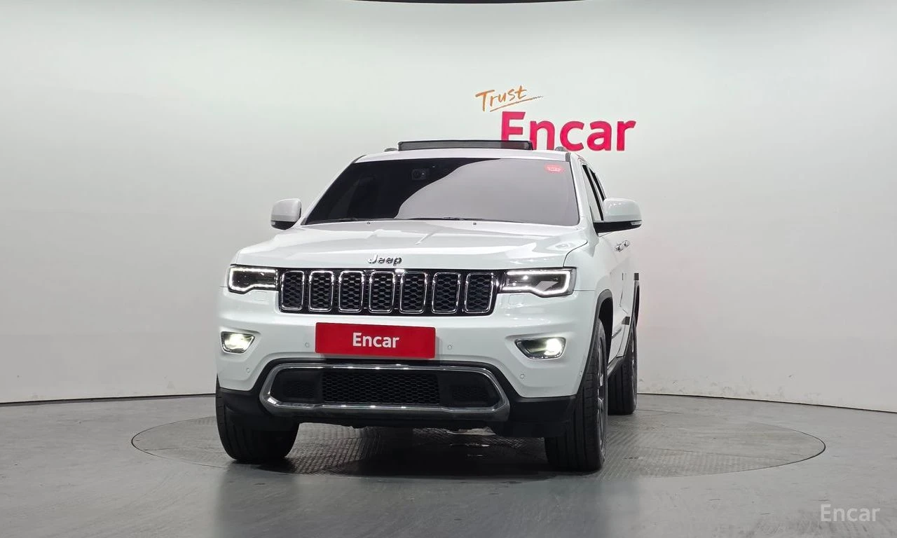 Jeep Grand cherokee 3.6* V6* 8ZF* ПОДГРЕВ* ОБДУХВАНЕ* КАМЕРА* КЕЙЛЕС* , снимка 2 - Автомобили и джипове - 54736965