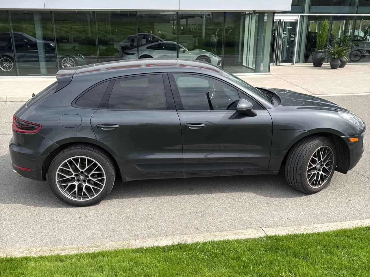 Porsche Macan * AWD 4dr * CARFAX * ЦЕНА ДО БГ, снимка 3 - Автомобили и джипове - 54981122