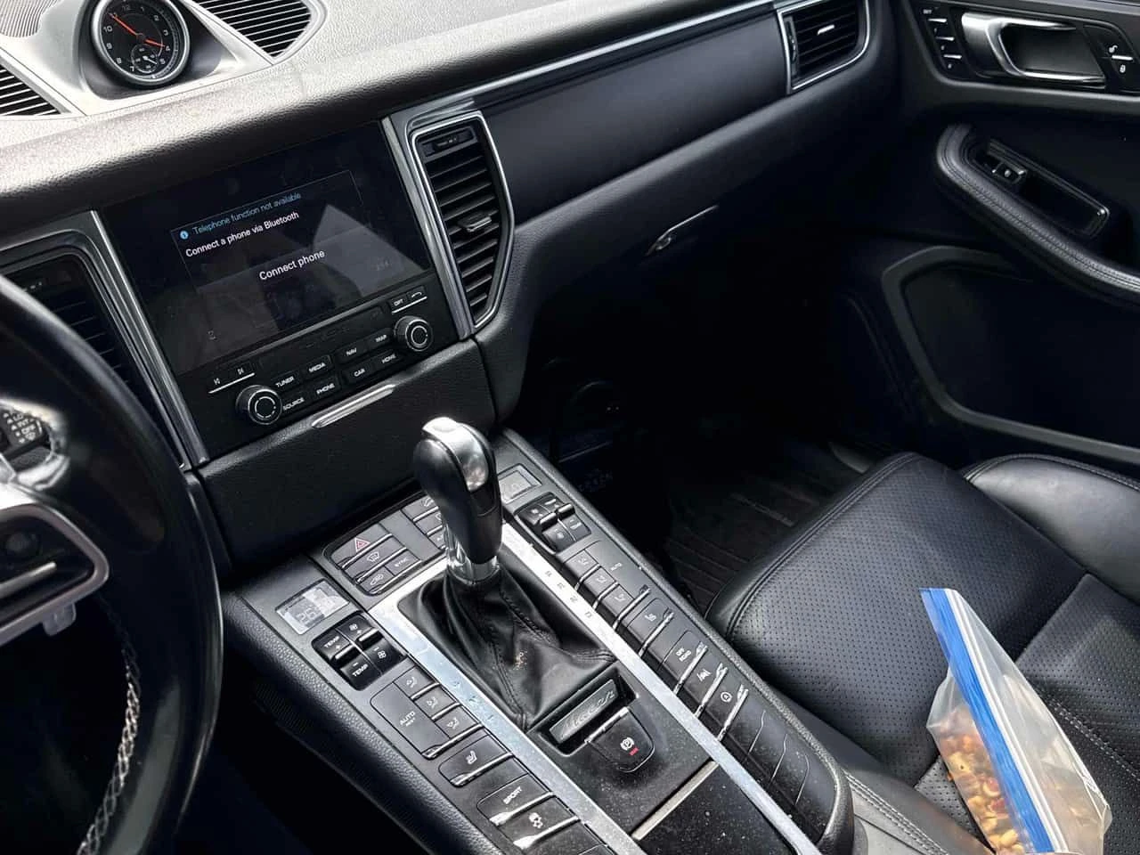 Porsche Macan * AWD 4dr * CARFAX * ЦЕНА ДО БГ, снимка 9 - Автомобили и джипове - 54981122