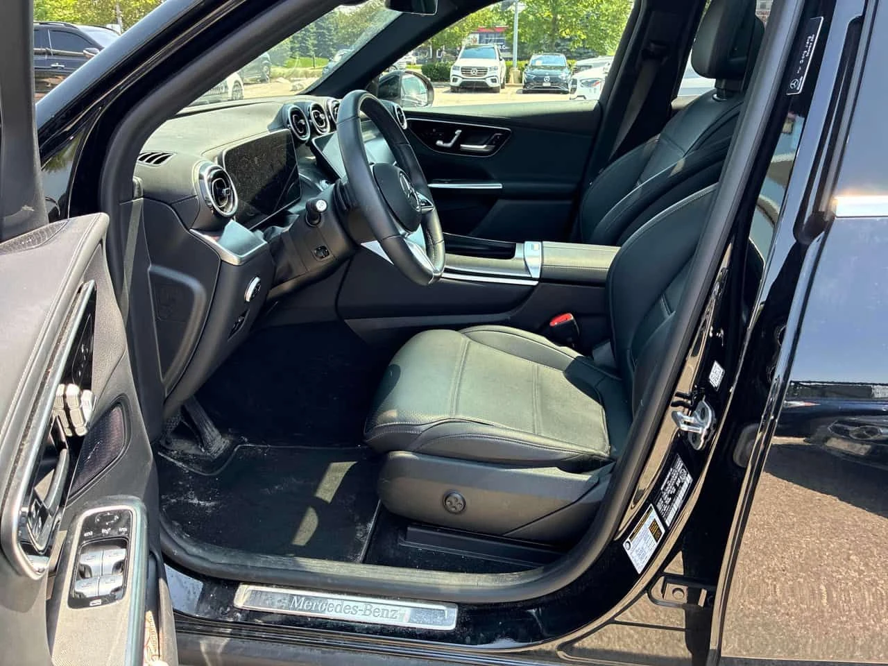Mercedes-Benz GLC 300 4MATIC/360/ПАНОРАМА/ПОДГРЕВИ/OT MERCEDES, снимка 7 - Автомобили и джипове - 55106062