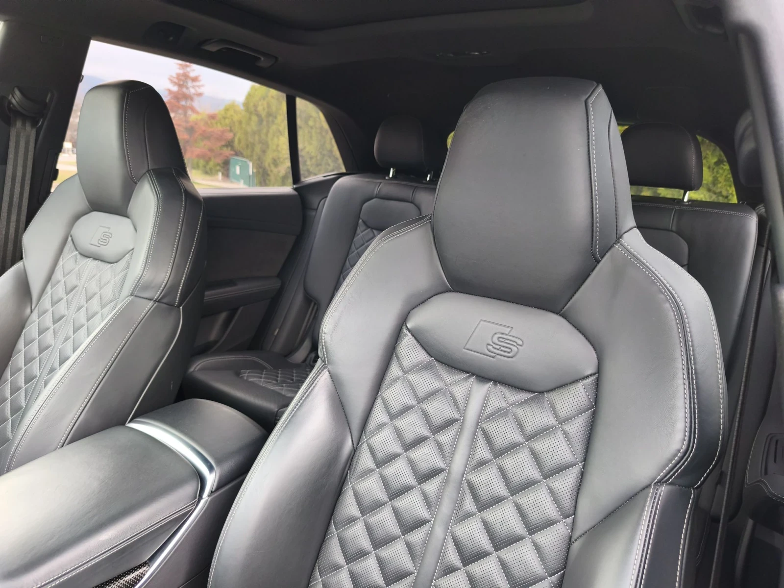 Audi SQ8 Sq8 4.0 V8 BITURBO black carbon edition, снимка 14 - Автомобили и джипове - 55682265